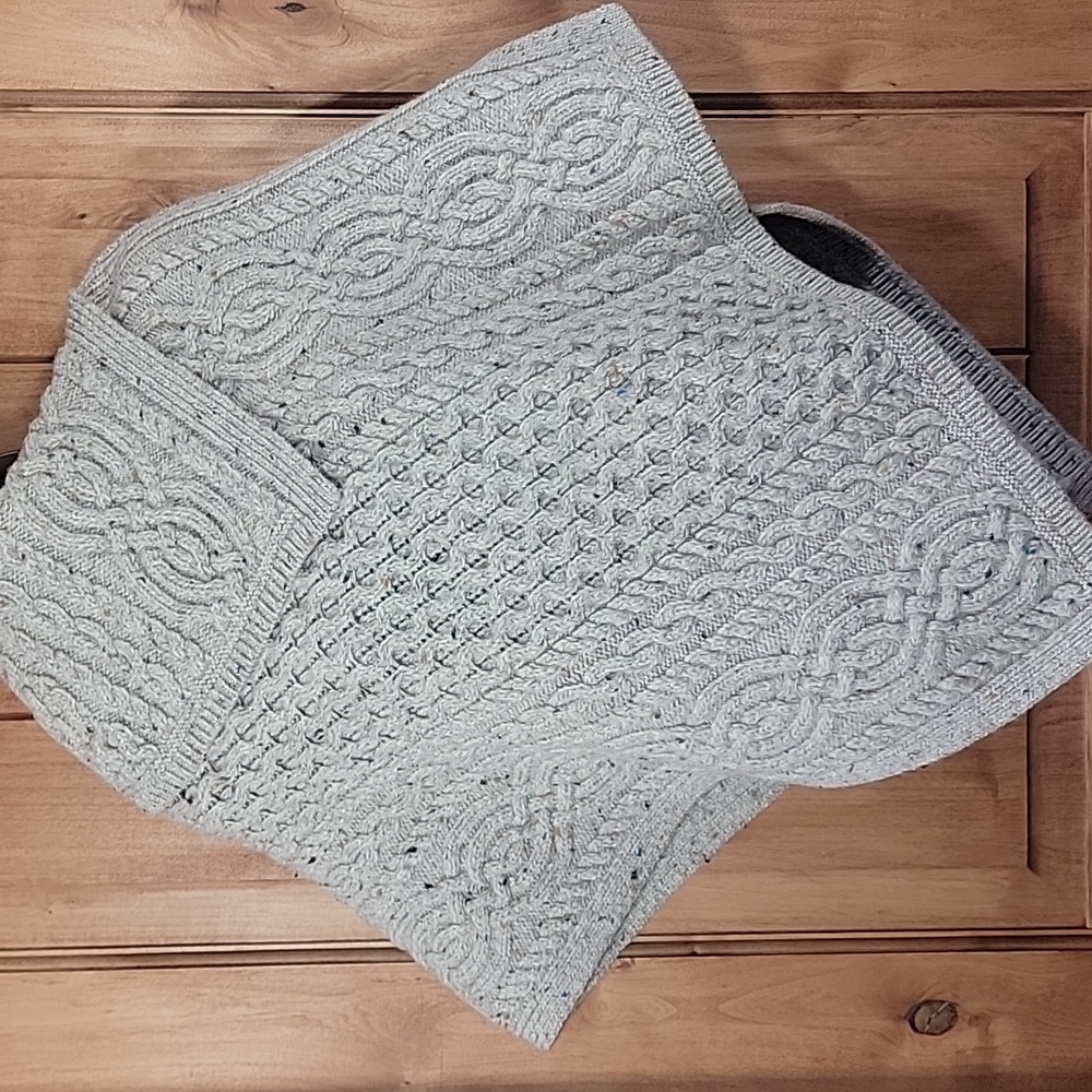 Aran Mor Handknit Merino Wool Cape - Picture 5 of 13